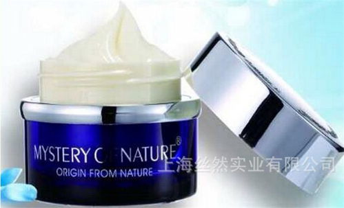 絲然化妝品 產(chǎn)品視覺與店鋪裝修的完美融合