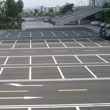 專業(yè)可靠的道路、停車場(chǎng)及交通設(shè)施安裝服務(wù)，全面解決北京停車難題